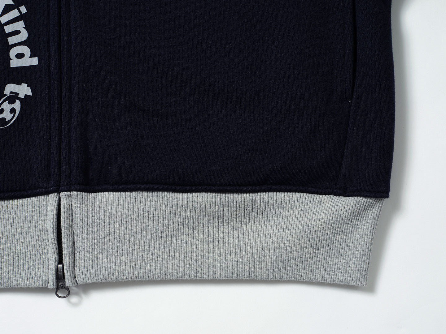 SAN SAN X b.E ZIP-UP HOODIE_25SS