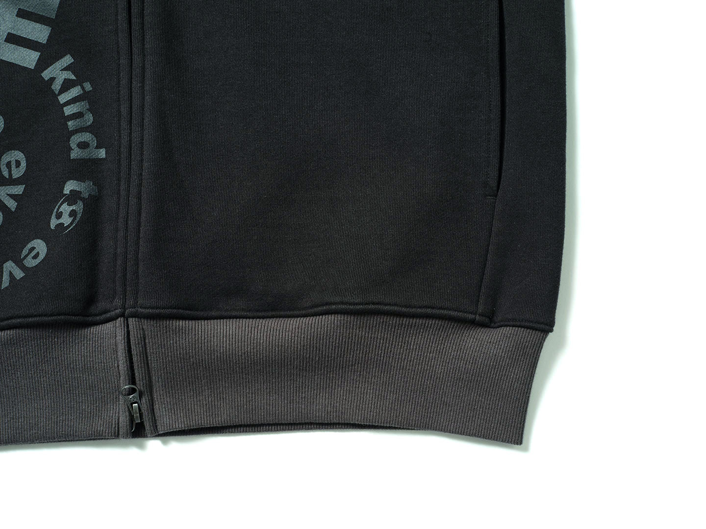 SAN SAN X b.E ZIP-UP HOODIE_25SS